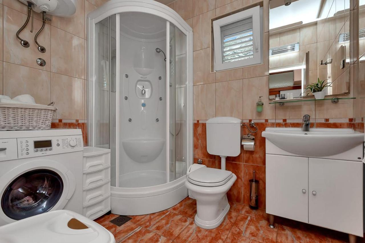Ana Apartment Макарска Екстериор снимка
